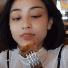 Jihyo Eating Food Too Good Jihyo GIF - Jihyo Eating Food Too Good Jihyo Twice GIFs