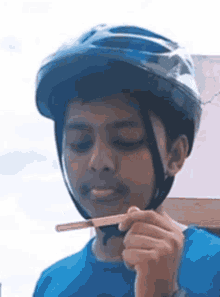 Helmet Licking GIF - Helmet Licking Cycling GIFs
