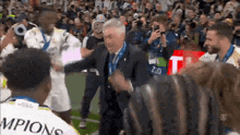 Real Madrid Carlo Ancelotti GIF - Real Madrid Carlo Ancelotti Celebration GIFs