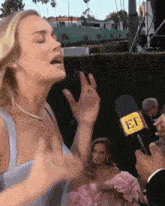 Brie Larson Golden Globes GIF - Brie Larson Golden Globes Omg GIFs