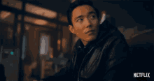 Look Over Ben Hargreeves GIF - Look Over Ben Hargreeves Justin Min GIFs