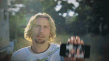 Look At This Photograph Chad Kroeger GIF - Look At This Photograph Chad Kroeger Google GIFs