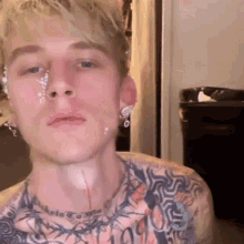 Mgk Pearls On His Face GIF - Mgk Pearls On His Face Machine Gun Kelly GIFs