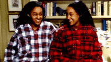 Sister Sister Twins GIF - Sister Sister Twins Hi GIFs