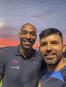 Hilarious Thierry Henry GIF - Hilarious Thierry Henry Aguero GIFs