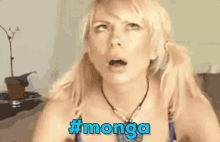Monga / Tosca / Burra / Idiota GIF - Slow Eye Roll Annoyed GIFs