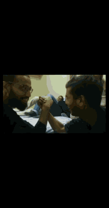 Arm Wrestling Fight GIF - Arm Wrestling Fight Strong Man GIFs
