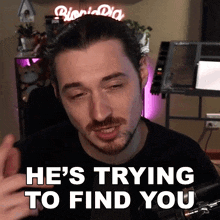 He'S Trying To Find You Aaron Brown GIF - He'S Trying To Find You Aaron Brown Bionicpig GIFs