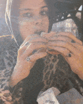 Yungblud Eating GIF - Yungblud Eating Burger GIFs
