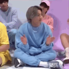 Vntaeh Jungkook Cute GIF - Vntaeh Jungkook Cute Jungkook Clapping GIFs