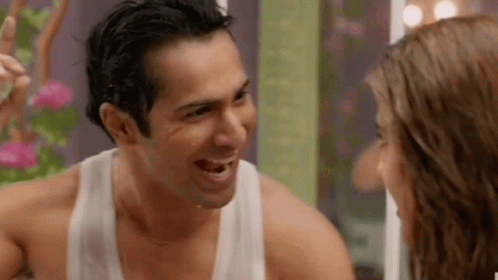 Coolieno1 Varundhawan GIF - Coolieno1 Varundhawan Saraalikhan - Discover & Share GIFs