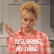 Just Doing My Thing Saturday Night Live GIF - Just Doing My Thing Saturday Night Live Just Doing What I Need To Do GIFs