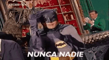 Nunca Nadie Baila El El Bati-baile Como Batman GIF - Nunca Naide Batman Bati Baile GIFs