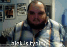 Niek Is GIF - Niek Is Typing GIFs