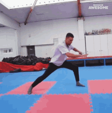 Exhibition People Are Awesome GIF - Exhibition People Are Awesome Katana GIFs
