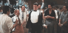 Wolf Of Wall Street Dance GIF - Wolf Of Wall Street Dance Party GIFs