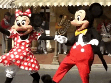 Mickey Mouse Dancing GIF - Mickey Mouse Dancing Minnie Mouse GIFs