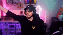 Hands Up Jared GIF - Hands Up Jared Jaredfps GIFs