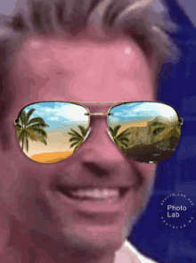 Hugo Castejon Shades On GIF - Hugo Castejon Shades On Beach GIFs