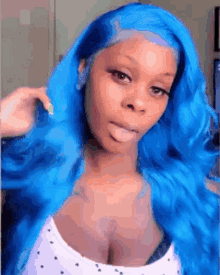 Kailyna Blue Hair GIF - Kailyna Blue Hair Dye Hair GIFs