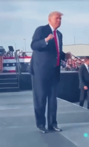 Trump Dancing GIFs | Tenor