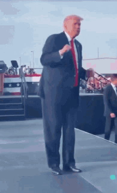 Donald trumpp dancing at soul train｜TikTok Search