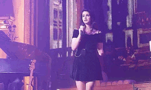 Lana Del Rey Singing GIF - Lana Del Rey Singing Performing GIFs