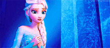 Elsa Frozen 1 GIF - Elsa Frozen 1 Looking At Hands GIFs