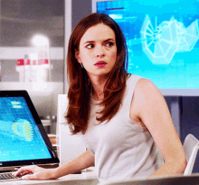 caitlin snow danielle panabaker the flash shocked