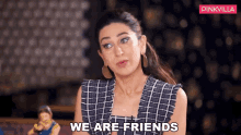 We Are Friends Karisma Kapoor GIF - We Are Friends Karisma Kapoor Pinkvilla GIFs