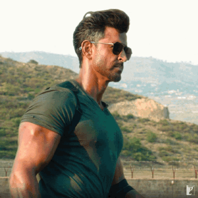 War Hrithik Roshan GIF - War Hrithik Roshan Hrithik Style