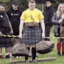 Heavy Weight GIF - Heavy Weight Carrying GIFs