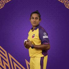 Throwing Women'S Cricket GIF - Throwing Women'S Cricket Playing With The Ball GIFs