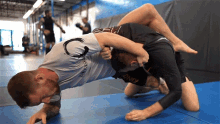 triangle technique jordan preisinger jordan teaches jiujitsu headlock choke