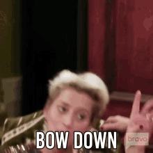Bow Down Real Housewives Of New York GIF - Bow Down Real Housewives Of New York Rhony GIFs
