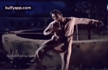 Kamal Hassan Dancing On The Well.Gif GIF