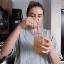Mixing Juice Stella Rae GIF - Mixing Juice Stella Rae Making Juice GIFs