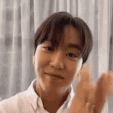 Seungkwan Clapping GIF - Seungkwan Clapping Stops GIFs