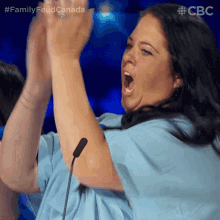 Clapping Crissy GIF - Clapping Crissy Family Feud Canada GIFs