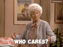 Who Cares Golden Girls GIF - Who Cares Golden Girls I Don'T Care GIFs