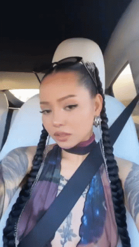 Bella Poarch Pout GIF - Bella Poarch Pout Wink - Discover & Share GIFs