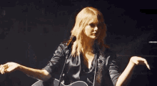 Taylor Swift Mic On GIF - Taylor Swift Mic On Feeling It GIFs