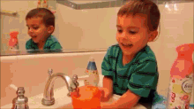 Hvssvbj GIF - Kid Sink Water GIFs