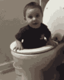 Kid In Tolet Baby On Head GIF - Kid In Tolet Baby On Head Miss Pool GIFs