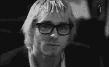 Nirvana Kurt Cobain GIF - Nirvana Kurt Cobain Eyeglasses GIFs