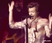 Harry Styles Face GIF - Harry Styles Face Dance GIFs