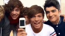 Louisssss GIF - One Direction Louis Tomilson Phone GIFs