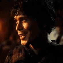 Bellamy Blake Smiling GIF - Bellamy Blake Smiling The100 GIFs