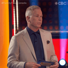 Whos Winning Now Gerry Dee GIF - Whos Winning Now Gerry Dee Family Feud Canada GIFs