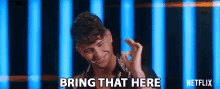 Bring That Here Harry Jowsey GIF - Bring That Here Harry Jowsey Too Hot To Handle GIFs